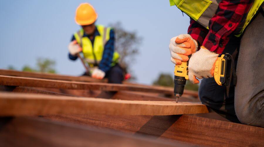 Professional gutter cleaning in Elkhart, IN